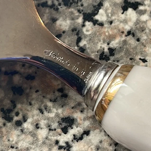 Noritake Cake Server with Christmas Holly Design - Picture 8 of 8